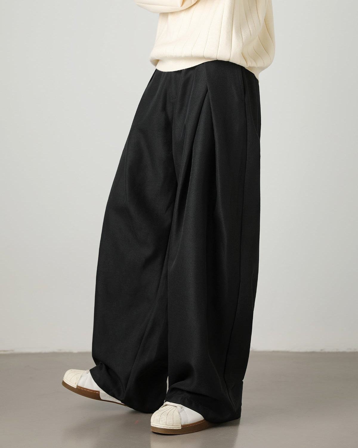 Pantaloni Larghi da uomo con Pinces Taglio Fluido | Rowan, immagine 11