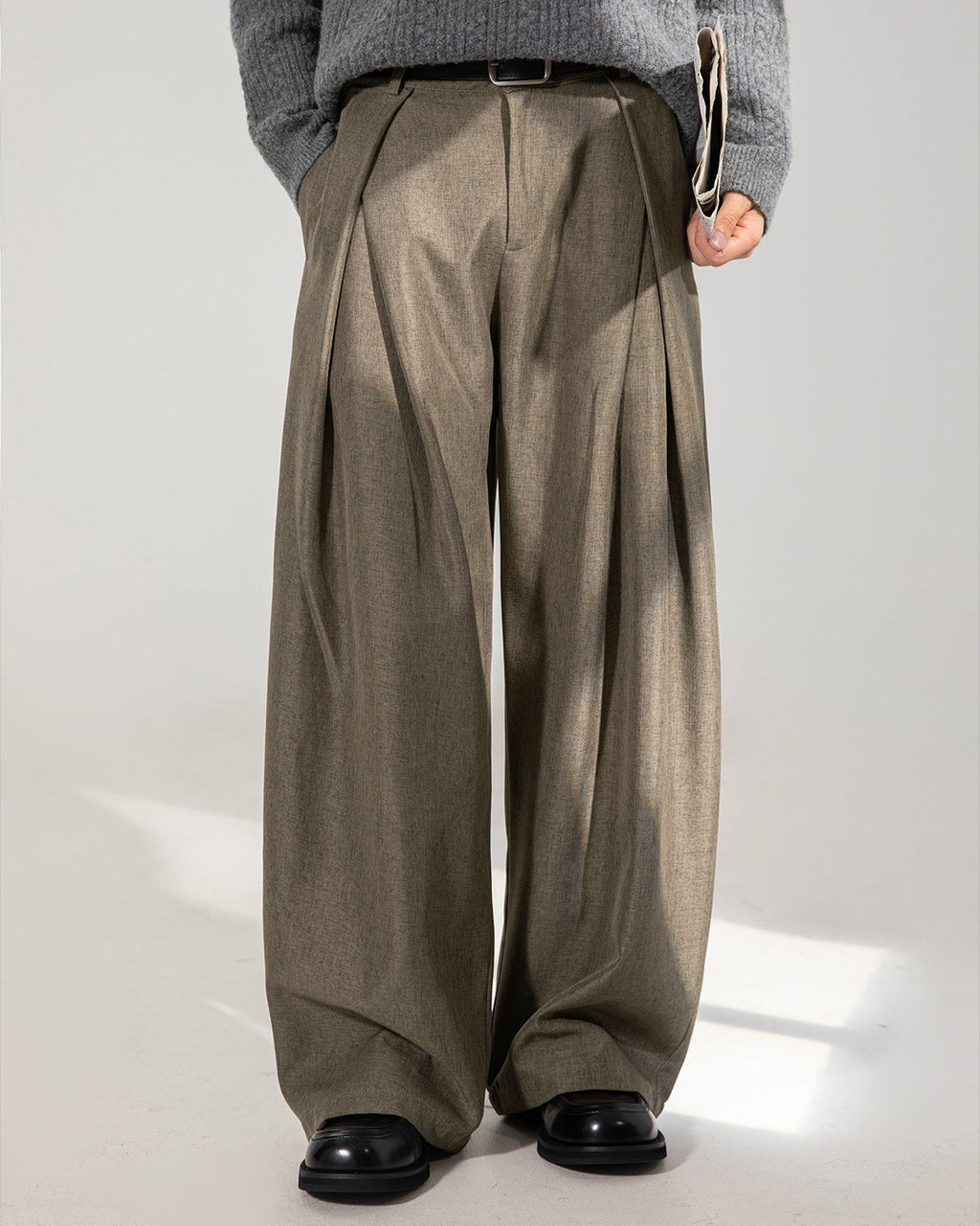 Pantaloni Larghi da uomo con Pinces Taglio Fluido | Rowan